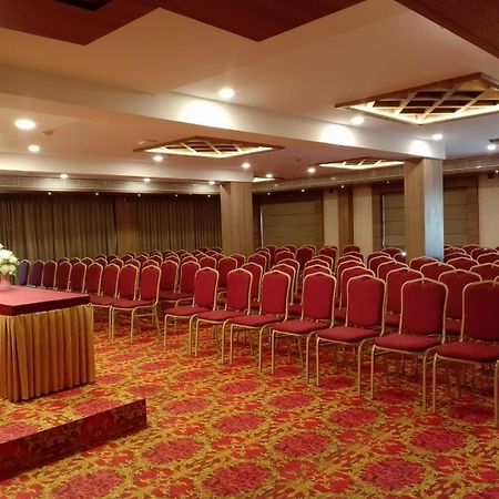 Mandarin Sky Hotel Kannur ภายนอก รูปภาพ
