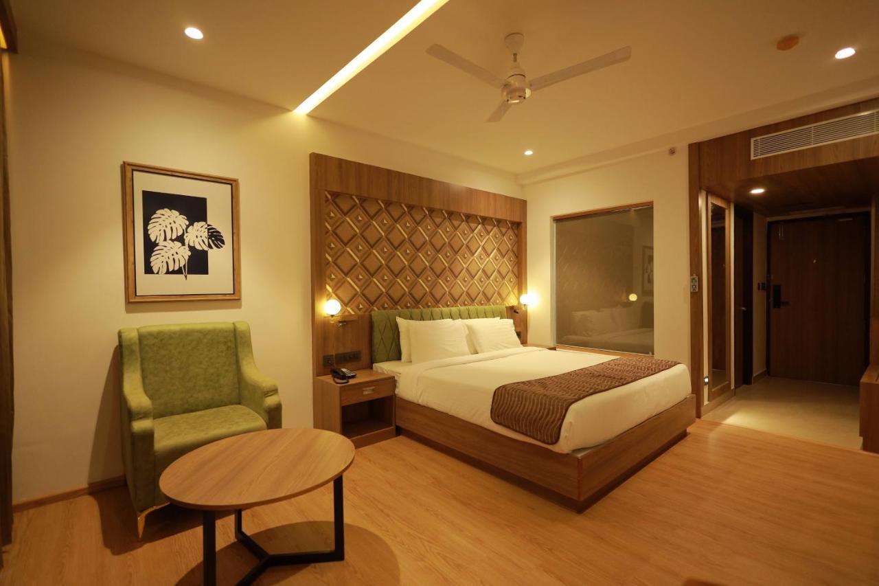 Mandarin Sky Hotel Kannur ภายนอก รูปภาพ